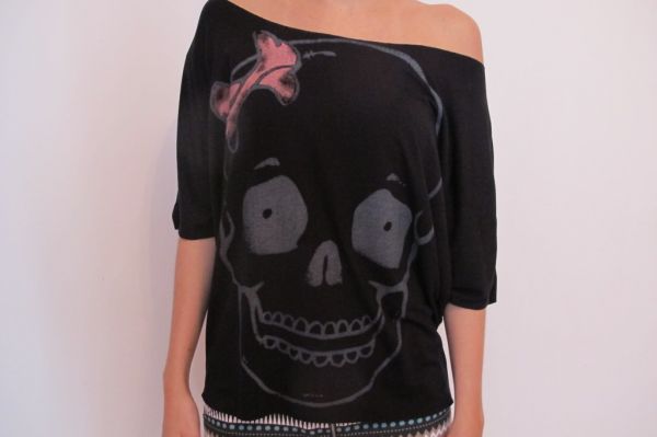 Blusa caveira feminina